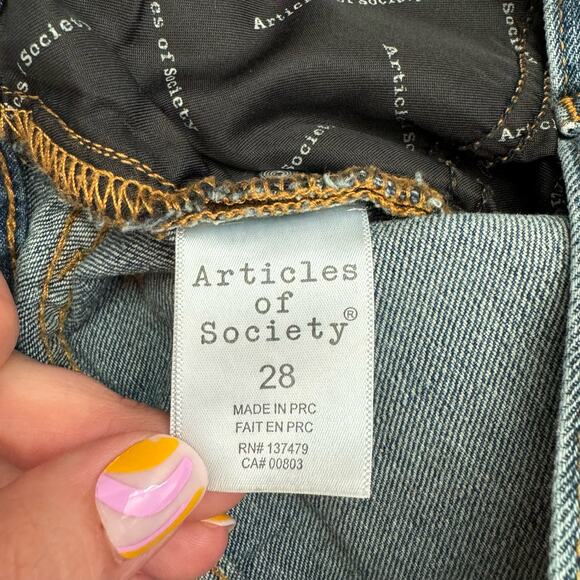 Articles of Society Medium Washed Denim Rolled Hem Distressed Shorts Women's 28 - Picture 6 of 8